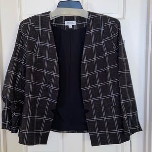 Tahari Black White Window Pane Striped Bracelet Sleeve Waist Jacket